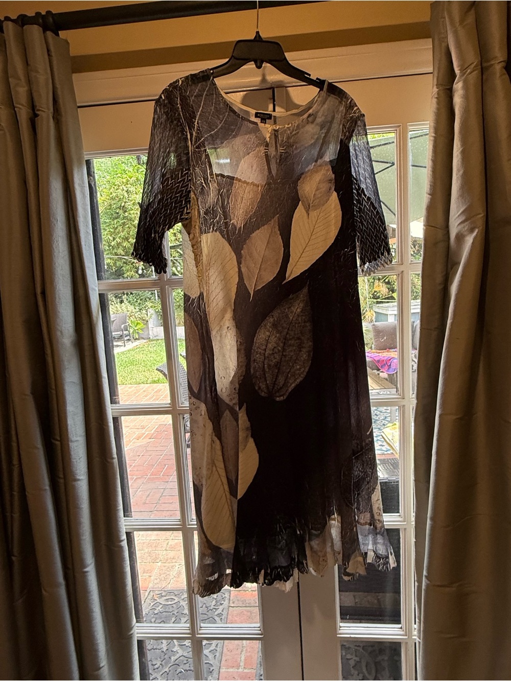 Komarov Woman Plus Size 2X Pleated Skeleton Leaf Midi Dress Charcoal Cream